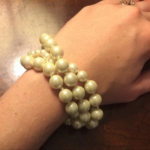 J. Crew Jewelry - J. Crew Pearl Bracelet J. Crew Jewelry - J. Crew Pearl Bracelet